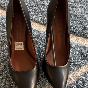 BRAND NEW!!! Christian Siriano Black Pointed-Toe Leather Pumps